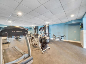 225 Edgewater Inn